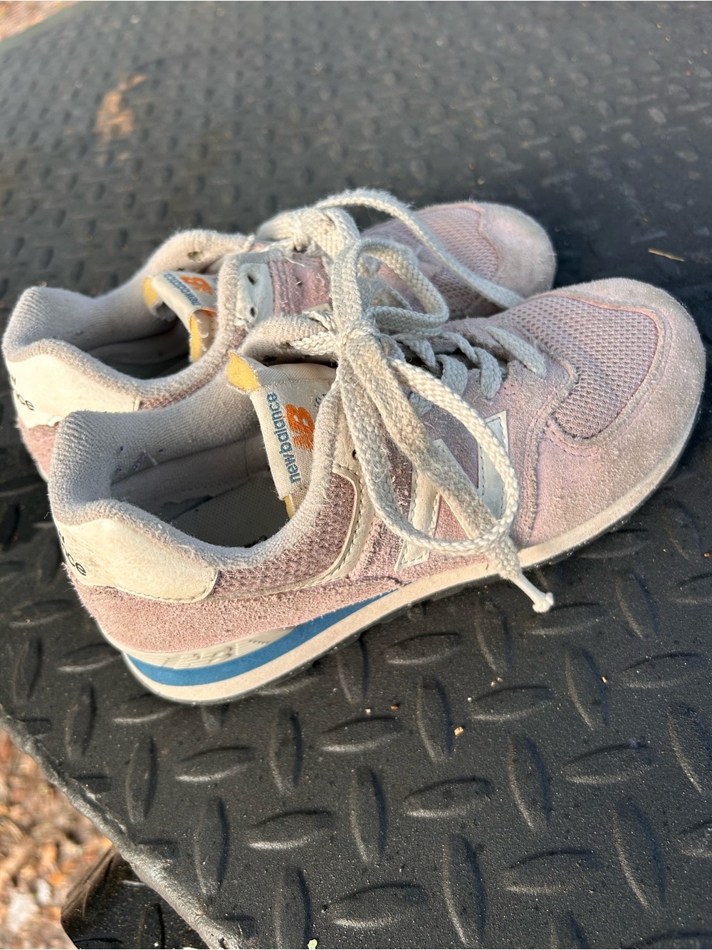 New Balance Kids Pink & White Suede Mesh Sneakers
